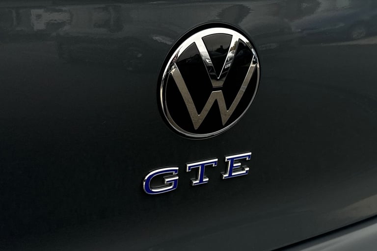 2025 Volkswagen Golf 1.5 TSI 272 GTE eHybrid 5dr DSG **PAN ROOF, HEADS UP** Hatchback PETROL/ELEC...