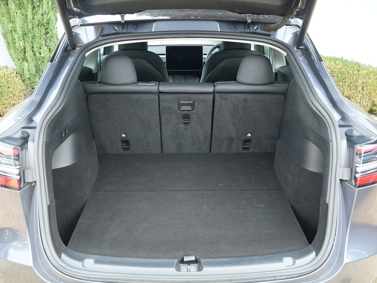 2022 Tesla Model Y (Dual Motor) Long Range SUV 5dr Electric Auto 4WDE (384 bhp) SUV Electric Auto...