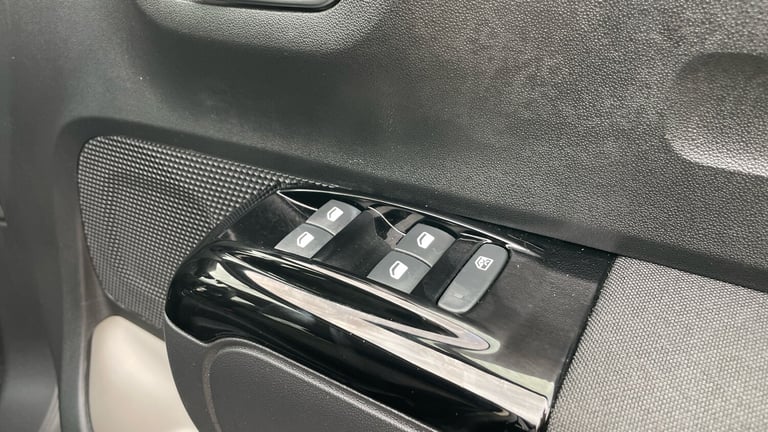 2024 Citroen C3 1.2 PureTech PLUS Hatchback 5dr Petrol EAT6 Euro 6 (s/s) (110 ps) Hatchback Petro...