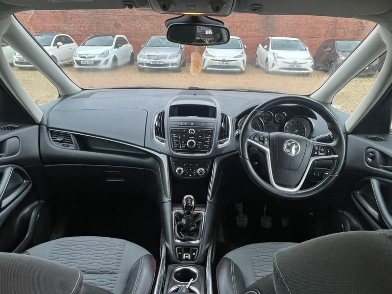 2013 Vauxhall Zafira Tourer 1.4T 16V SE Euro 5 5dr MPV Petrol Manual