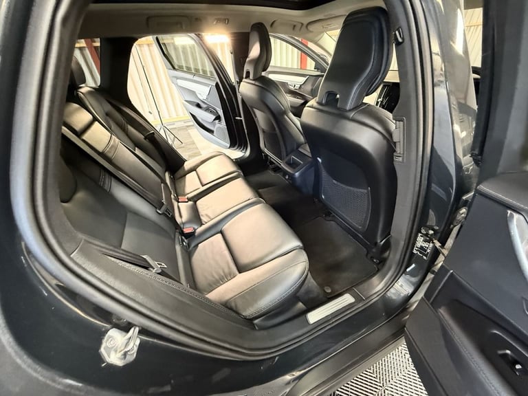 2018 Volvo V90 2.0 D4 Pro Estate 5dr Diesel Auto AWD Euro 6 (s/s) (190 ps) Estate Diesel Automatic