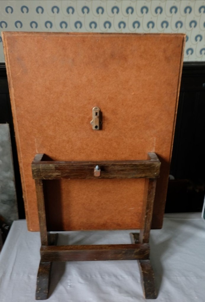 Vintage Flip-top fireguard and table with etched glass