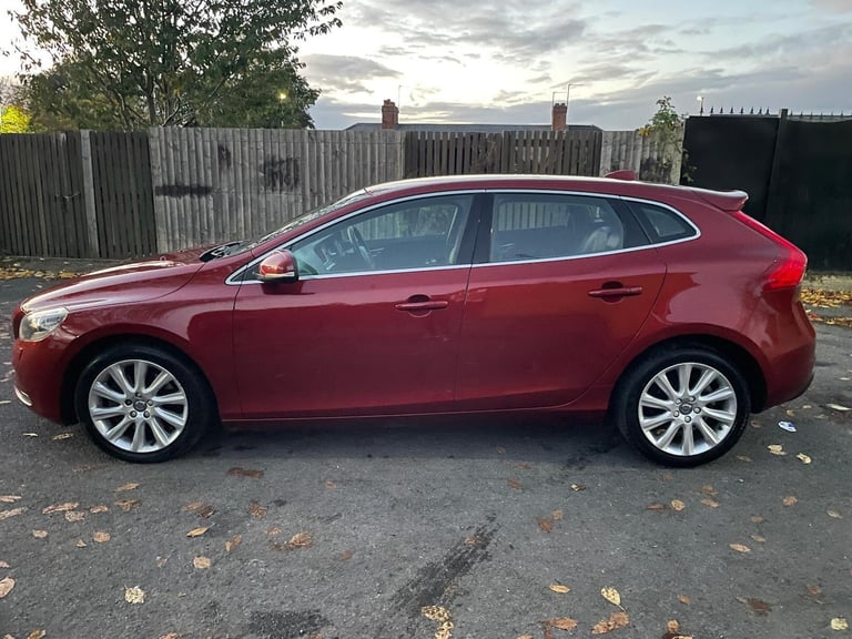 2015 Volvo V40 D4 [190] SE Lux Nav 5dr HATCHBACK DIESEL Manual