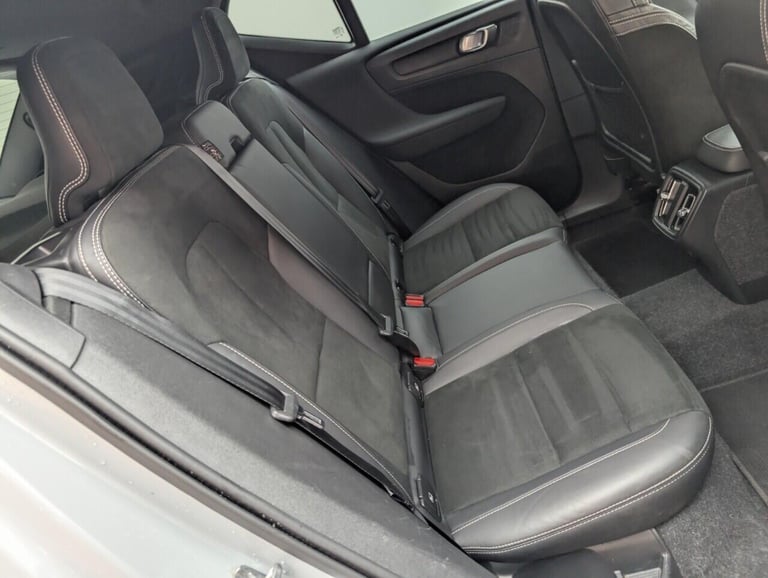 2021 Volvo XC40 1.5 T3 R-Design SUV 5dr Petrol Manual Euro 6 (s/s) (163 ps) BLUETOOTH+NAVIG ESTAT...