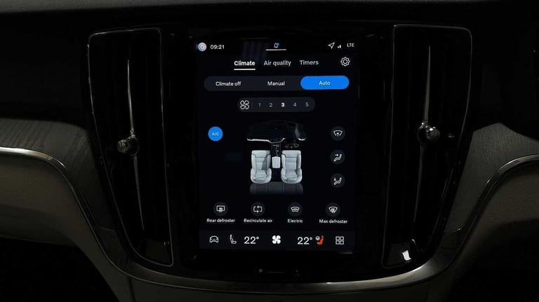 2025 Volvo V60 2.0 T8 [455] PHEV Ultra Dark 5dr AWD Auto ESTATE PETROL/ELECTRIC Automatic