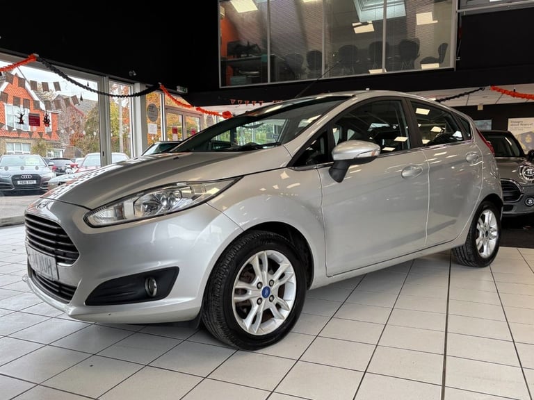 2014 Ford Fiesta 1.0T EcoBoost Zetec Hatchback 5dr Petrol Manual Euro 5 (s/s) (100 ps) Hatchback ...