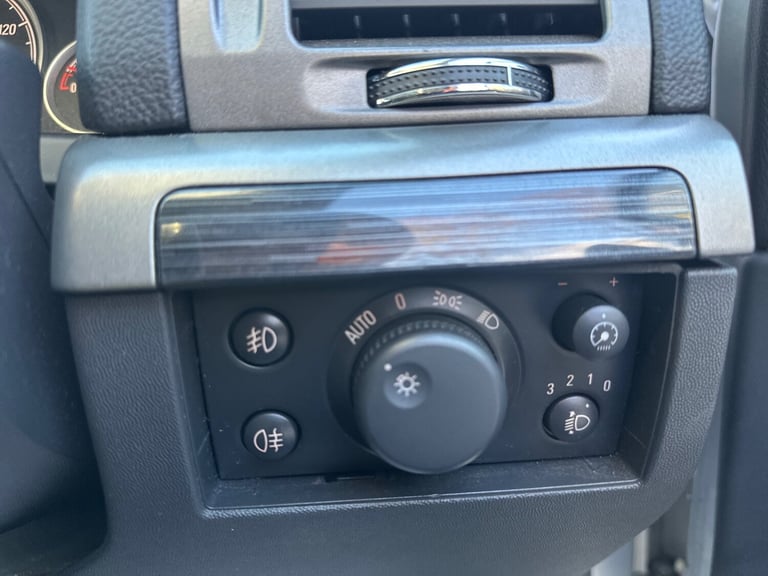 2009 Vauxhall Vectra 1.9 CDTi 16v Elite 5dr HATCHBACK Diesel Automatic