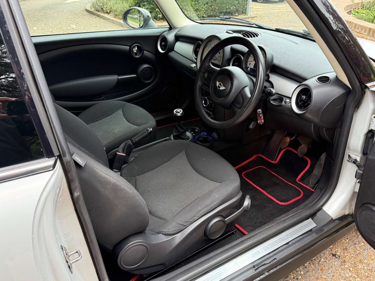 2014 MINI Clubman 1.6 Cooper Clubman 5dr Estate Petrol Manual