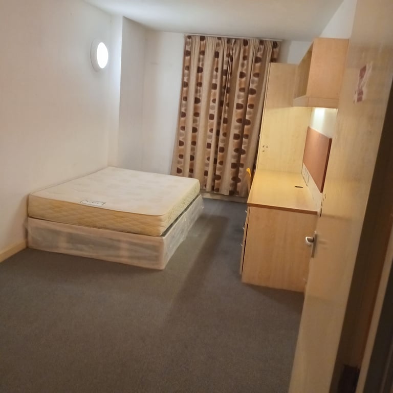 image for DOUBLE ROOM TO RENT