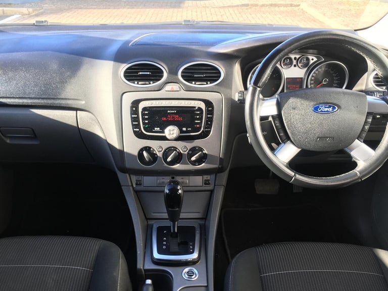 2010 Ford Focus 1.6 Titanium 5dr HATCHBACK Petrol Automatic