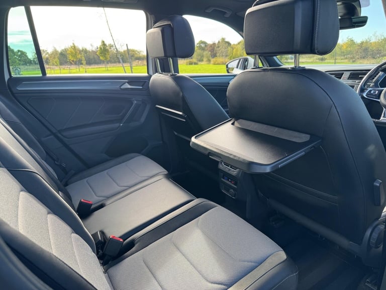 2017 Volkswagen Tiguan 2.0 TDi 150 R-Line 5dr ESTATE DIESEL Manual