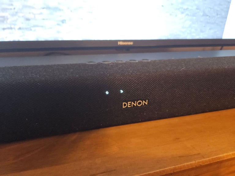 Denon DHT-S216 soundbar with remote control, built in subwoofers, Bluetooth 