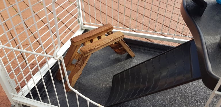 Pre-owned Ferret Metal Cage 