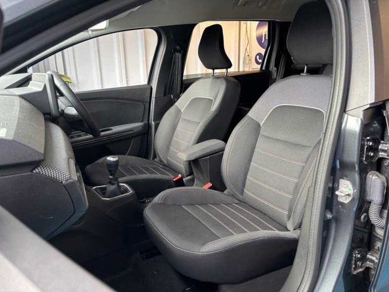 2022 72 DACIA JOGGER 1.0 TCE EXTREME SE MPV 5DR PETROL MANUAL EURO 6 (S/S) (110 