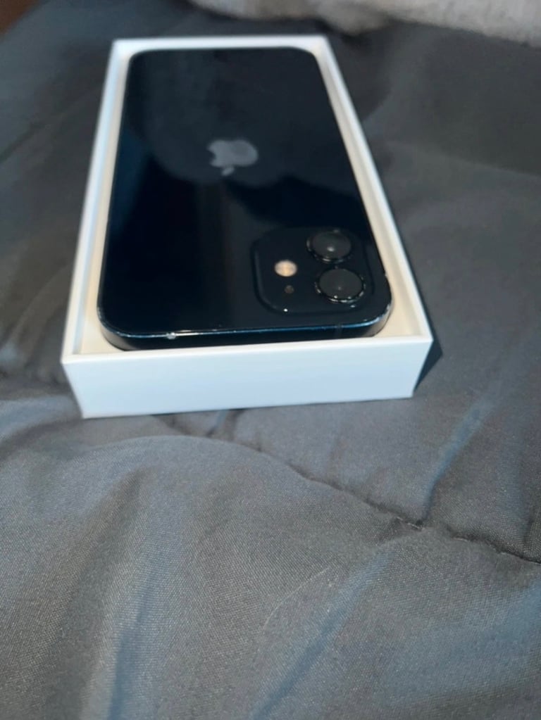 Apple iPhone 12 64GB 