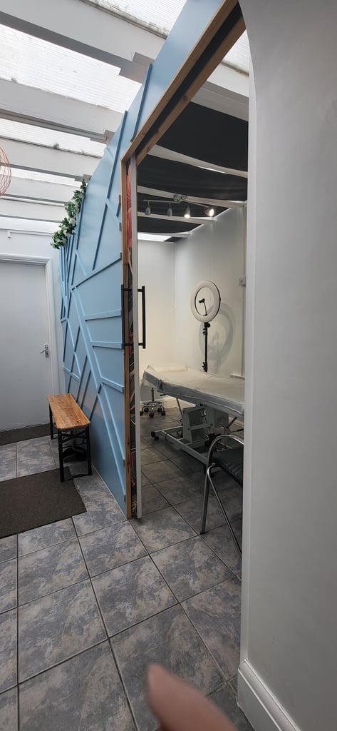 Hair/ Beauty/Tattoo rent space