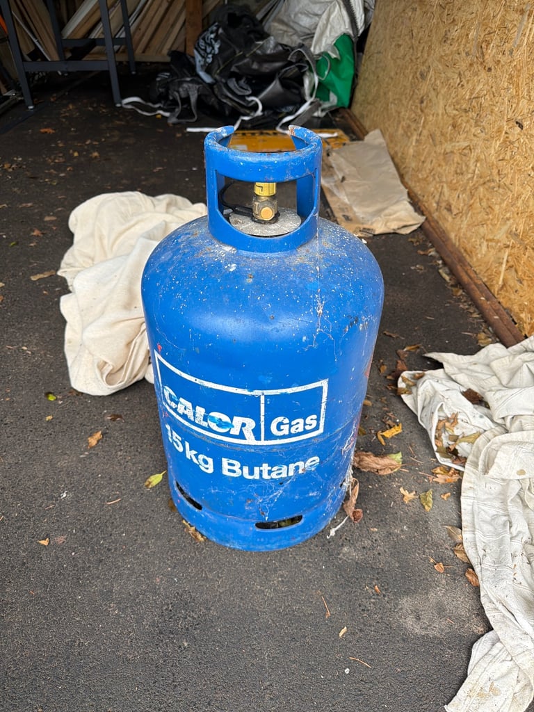image for 15 kg butane gas bottle half full