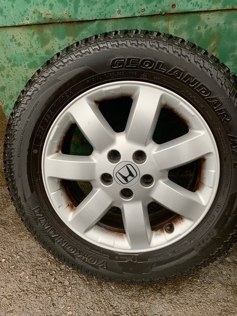 Honda crv mk2 wheels and tyres in good condition 