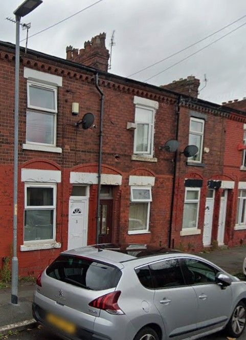 2 BED HOUSE - NO COMPANY LET 