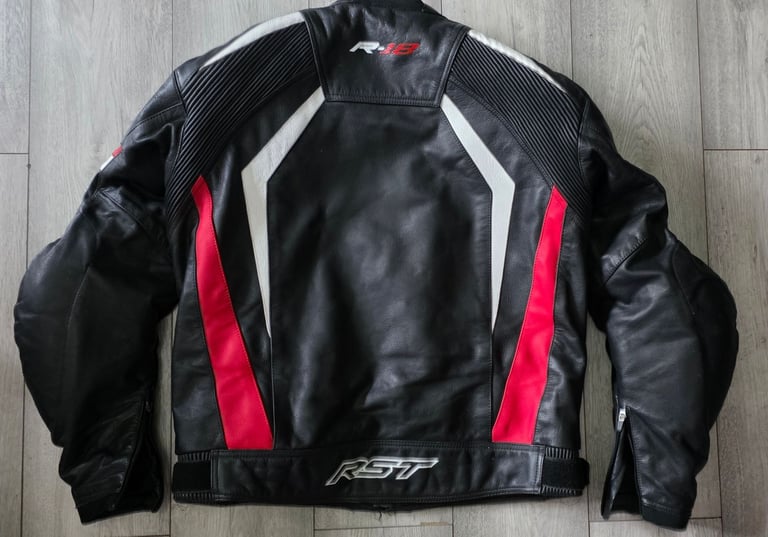RST MOTORBIKE LEATHER JACKET & TROUSERS 