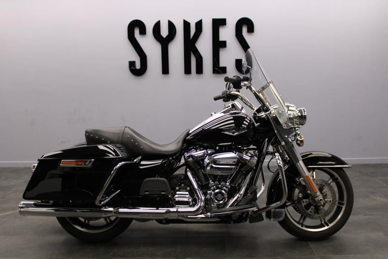 image for 2020 Harley-Davidson FLHR Touring Road King in Vivid Black