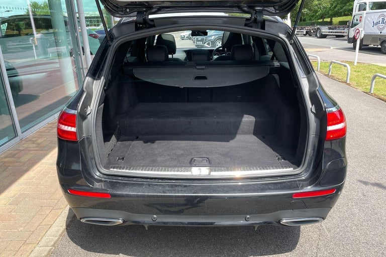  Mercedes-Benz E-Class 2.0 E300de 13.5kWh AMG Line (Premium Plus) Estate 5dr Diesel Plug-in Hybri...