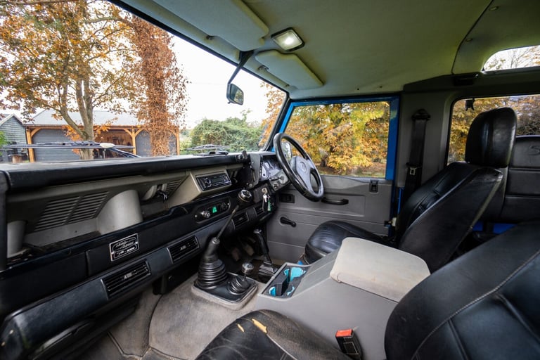 2020 Land Rover Defender 90 Saloon PETROL Manual