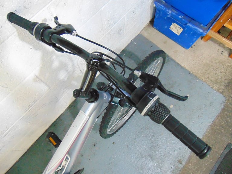 Aluminium Barracuda Mystique (18 inch frame) Hardtail Mountain Bike (free local delivery)