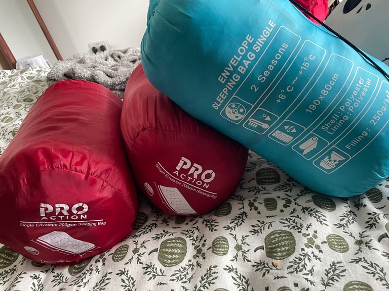 Single sleeping bags 