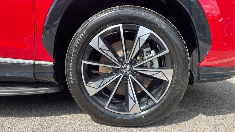2024 MG HS Plug-in Hybrid 1.5 T-gdi Phev SE Au Hybrid