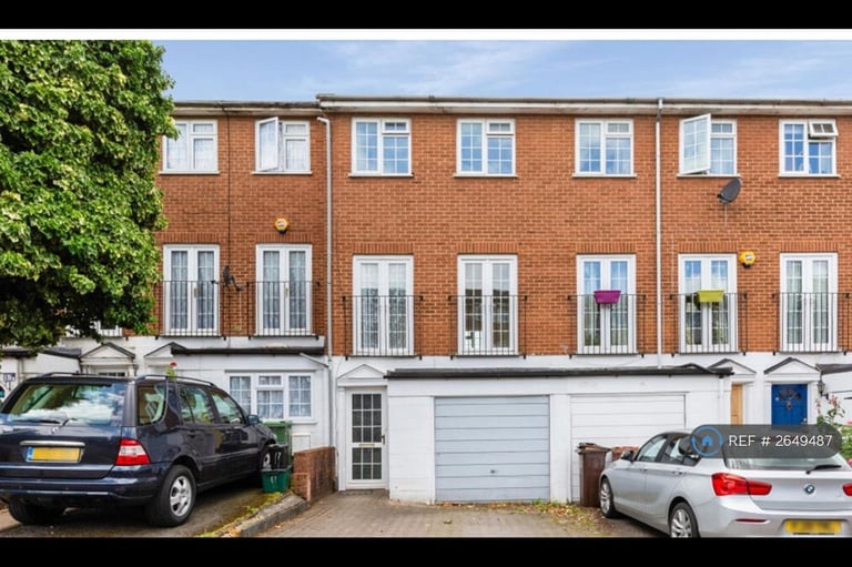 3 bedroom house in St. James Road, Sutton, SM1 (3 bed) (#2649487)