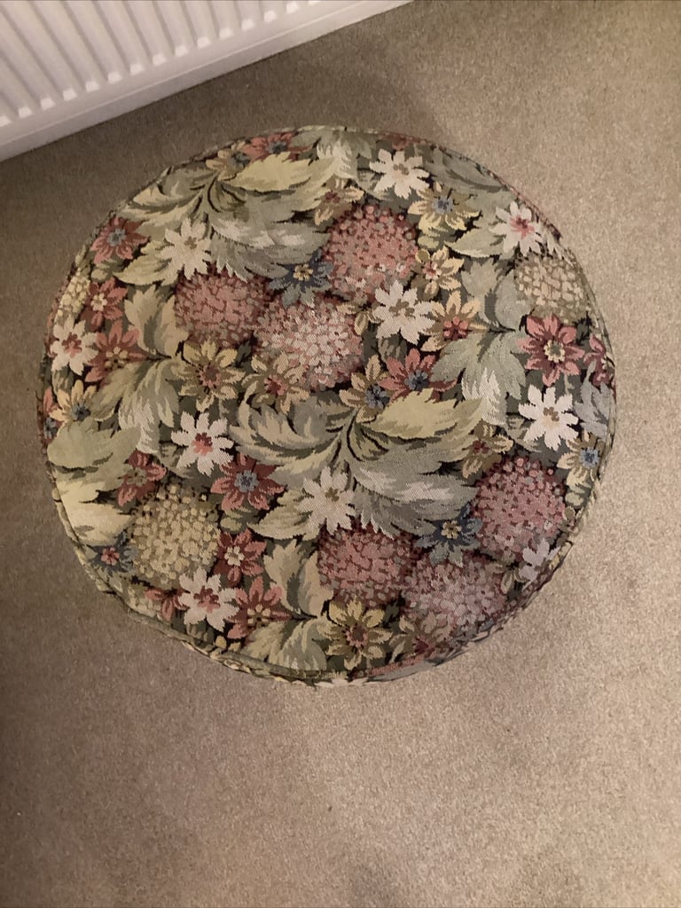 Vintage pub bar stool fully refurbished made from oak 1950s