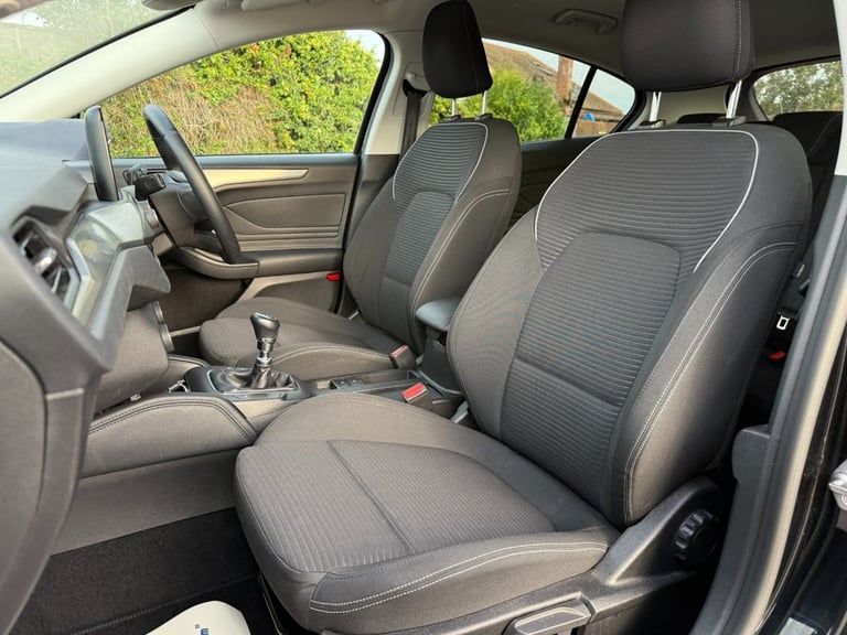 2019 Ford Focus 1.0 EcoBoost 125 Titanium 5dr HATCHBACK PETROL Manual