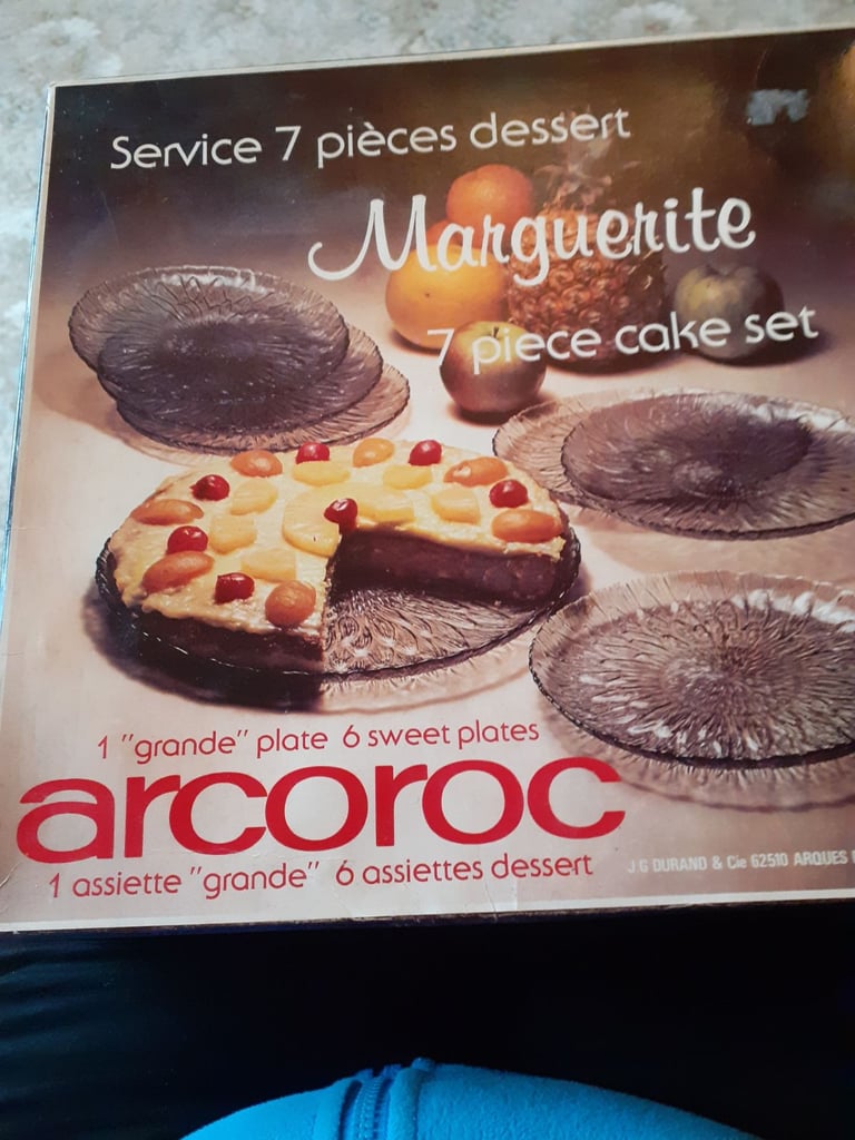 Vintage Arcoroc 7 piece cake set
