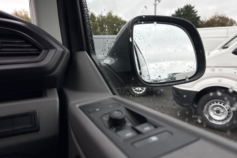 2024 Volkswagen Transporter 2.0 TDI 110 Highline Van Van Manual