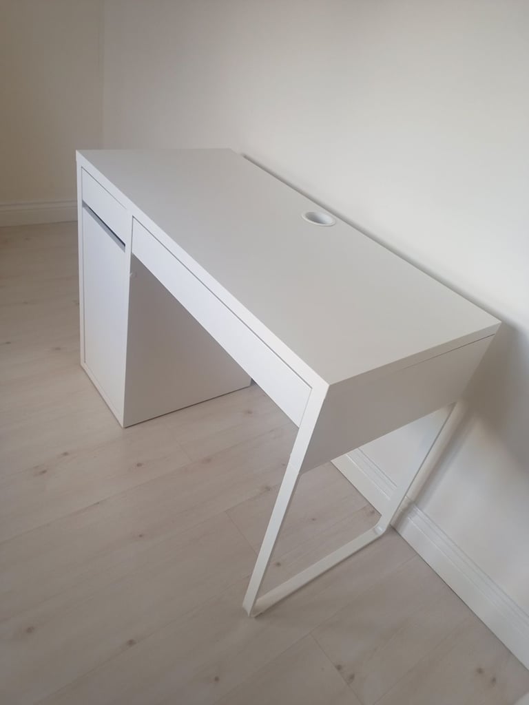 image for White Desk (IKEA)