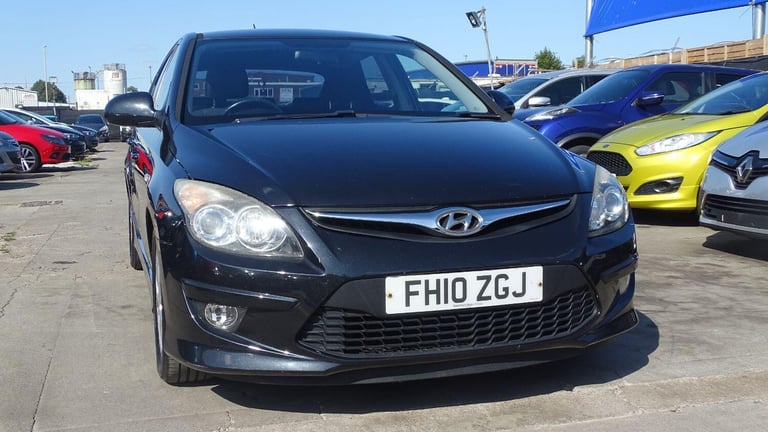 image for HYUNDAI I30 1.6 Edition Black Manual Petrol 2010