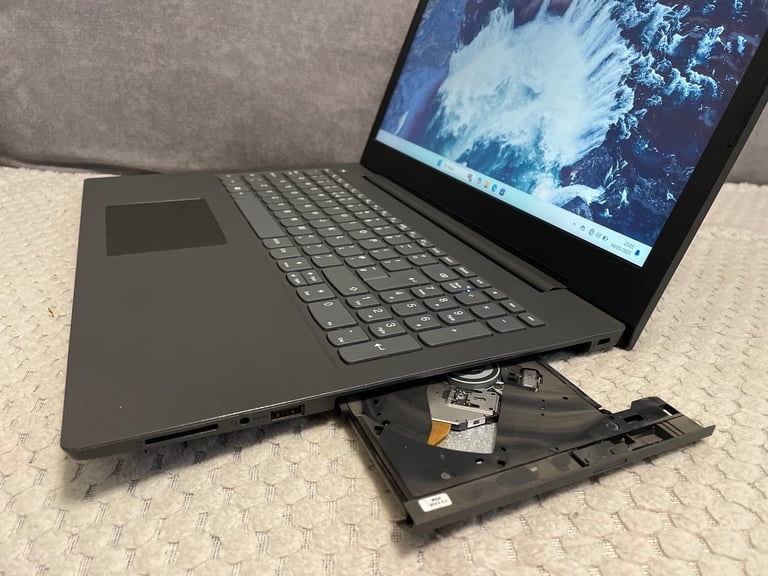 Lenovo 15.6inch Laptop- (Intel Core i5 2.5 GHz Processor, 8GB RAM, 256GB SSD