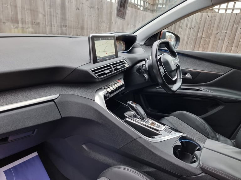 2017 Peugeot 3008 1.2 PureTech Allure SUV 5dr Petrol EAT Euro 6 (s/s) (130 ps) HATCHBACK Petrol A...