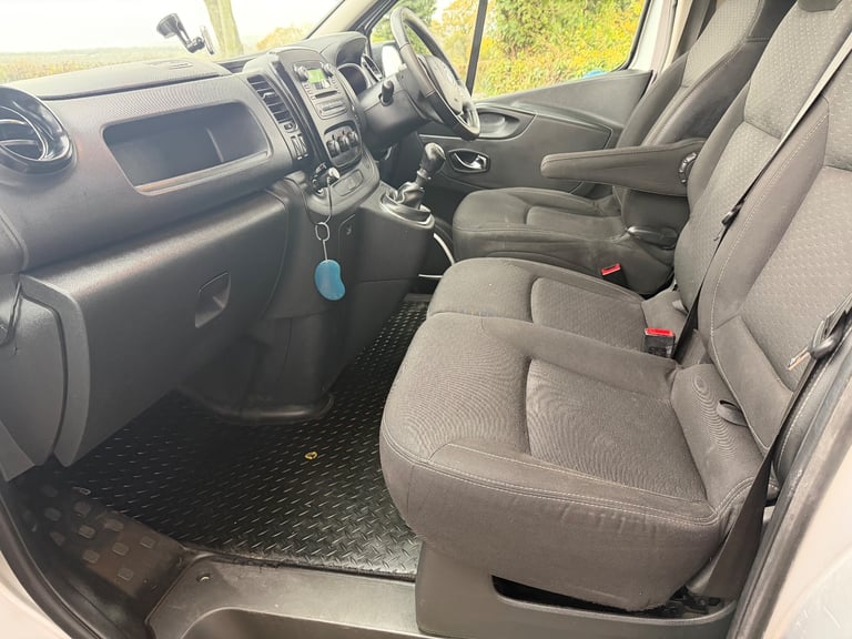 Vauxhall, VIVARO, LWB Panel Van, 2018, Manual, 1598 (cc)