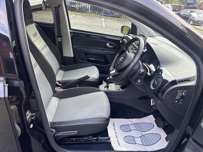 VOLKSWAGEN UP 1.0 High up! 2013
