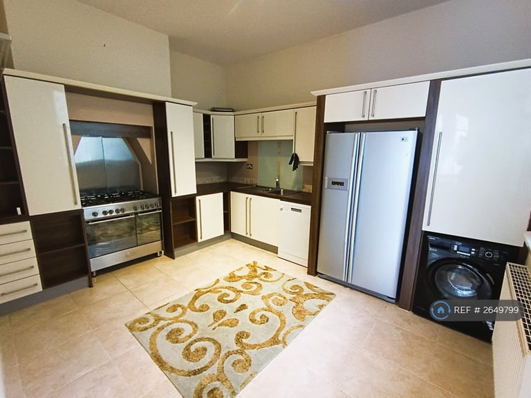 2 bedroom house in Little Parkfield Road, Liverpool, L17 (2 bed) (#2649799)