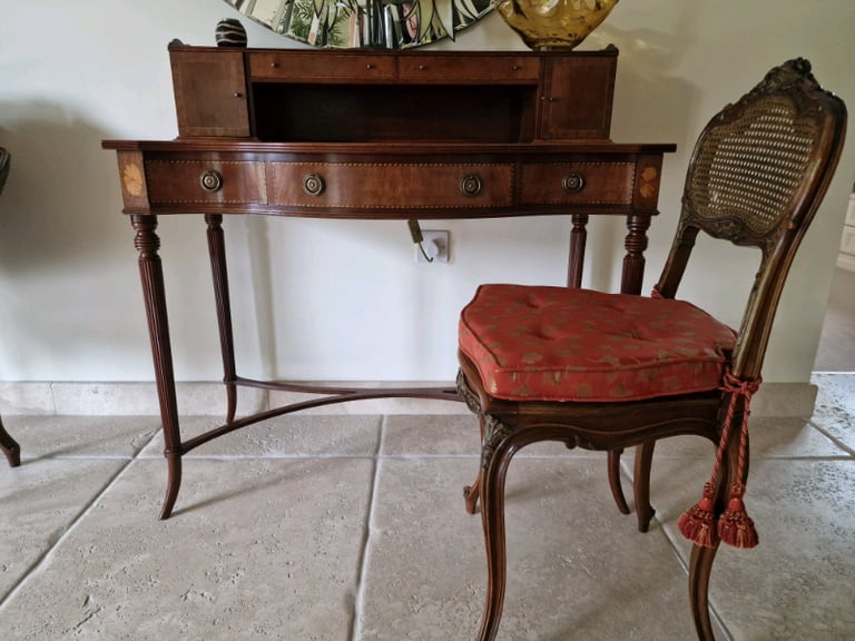 Mahogany Gainsborough ladies writing desk