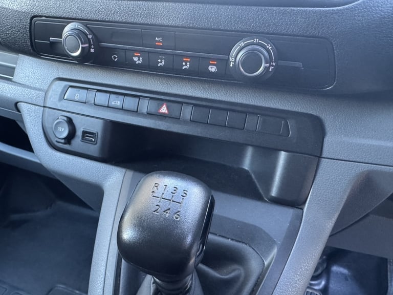 2022 Vauxhall Vivaro 1.5 L1H1 F2700 DYNAMIC S/S Manual Panel Van Diesel Manual