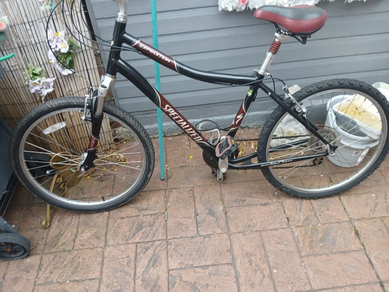 SPECIALIZED EXPEDITION SPORT TOURING BIKE 