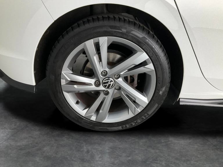 2023 Volkswagen Golf 1.5 eTSI MHEV R-Line Hatchback 5dr Petrol Hybrid DSG Euro 6 (s/s) (150 ps)  ...