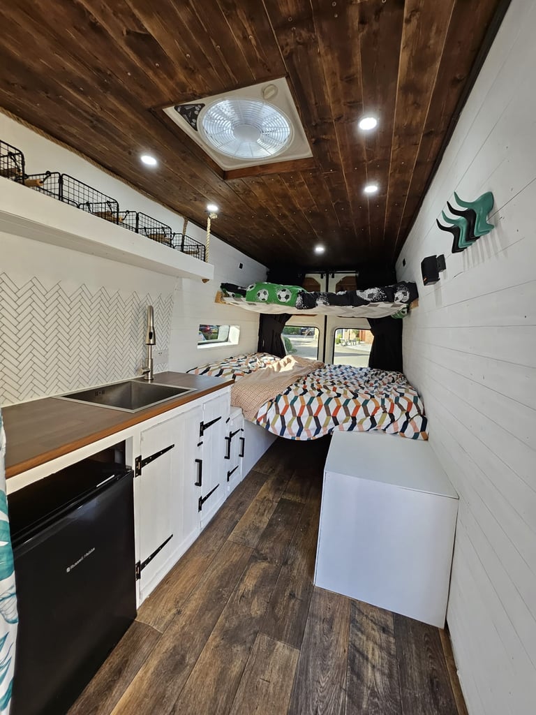 Ford Transit Campervan - 2.2L XLWB - Fully Off Grid + Hook up - 11mths MOT - 3 Berth