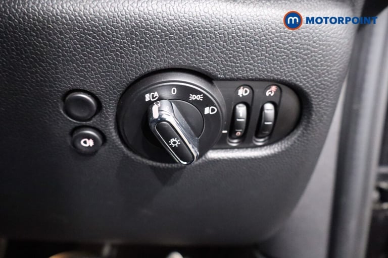 2021 MINI Hatch 1.5 Cooper Sport 5dr Auto HATCHBACK PETROL Automatic