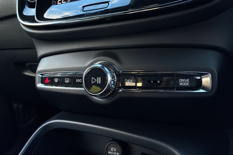 2021 Volvo XC40 92673 Estate Petrol Automatic