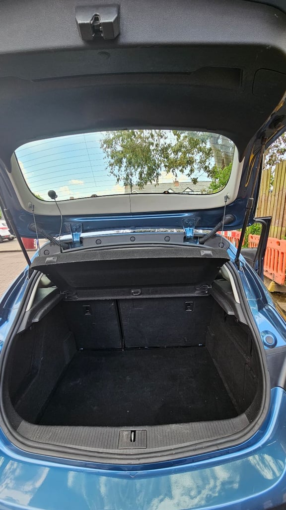 Vauxhall, ASTRA, Hatchback, 2015, Manual, 1598 (cc), 5 doors